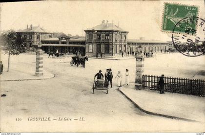 CPA Trouville La Gare