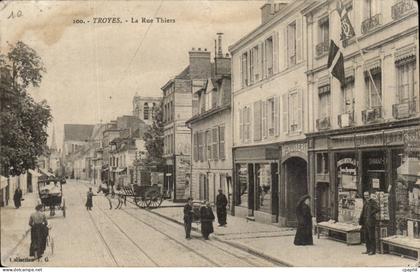 Troyes CPA La rue Thiers