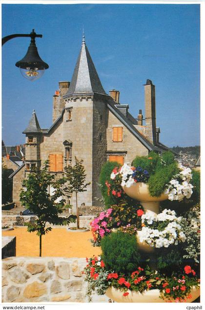 CPM Ussel La Maison Ventadour elegante demeure Renaissance