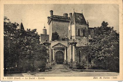 CPA Uzes Le Duche Entree