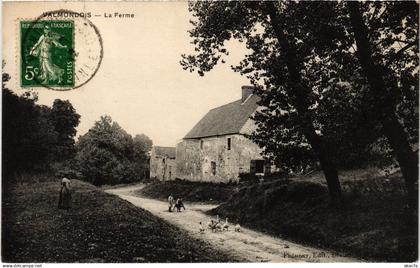 CPA Valmondois La Ferme FRANCE (1330161)