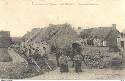CPA Les Gougins Pêcheurs et Chaumières arrondissement de Valognes
