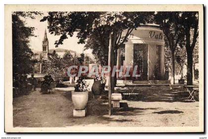 CPA Vals les Bains Square de la Source Vals les Bains St Jean et l'Eglise
