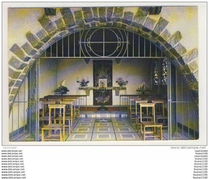 FORMAT 15X10,5 CM   NANCY  VANDOEUVRE  INTERIEUR DE LA PETITE CHAPELLE DE LA VIERGE DES PAUVRES  (RECTO/VERSO)