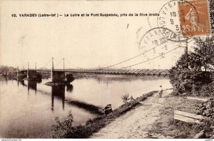 Varades CPA La Loire et le pont suspendu pris de la rive droite