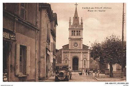 CAR-ADNP17-1114-69 - VAUX-EN-VELIN - Place de l'église /B
