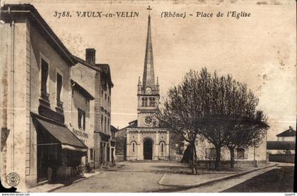 Vaux en Velin - Place de l Eglise - CPA