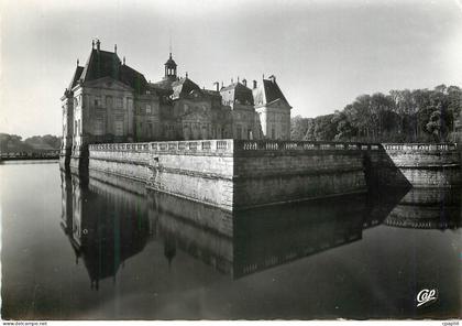 CPM 49 env de melun vaux le vicomte les fosses et le chateau