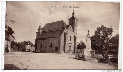 VAYRAC PLACE DE L'EGLISE