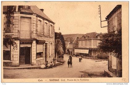VAYRAC PLACE DE LA FONTAINE