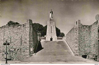 Carte Postale - 55 - Verdun - Champs de Bataille de Verdun 1914-1918 - Monument de la Victoire des Soldats de Verdun - M