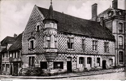 CPA Verneuil sur Avre Maison du 16eme Rue du Canon