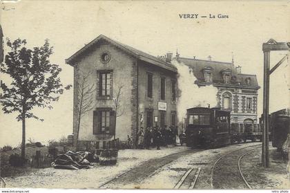 TB 51 – Verzy – La gare ( train )