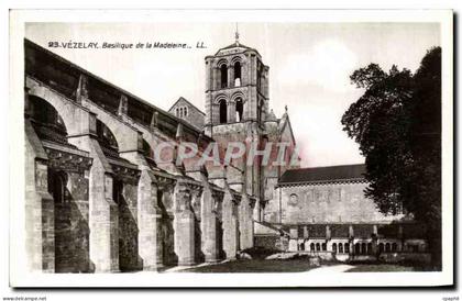 CPA Vezelay Basilique de la Madeleince