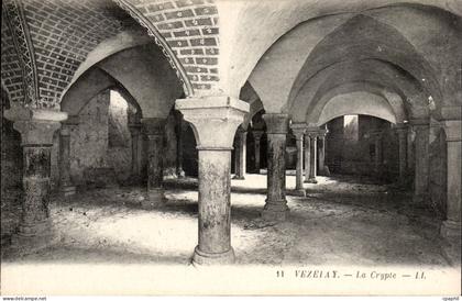 CPA Vezelay La crypte
