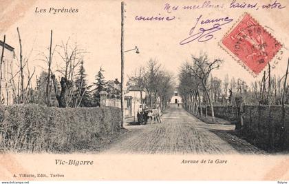 vic sur bigorre - avenue de la gare - attelage de boeufs