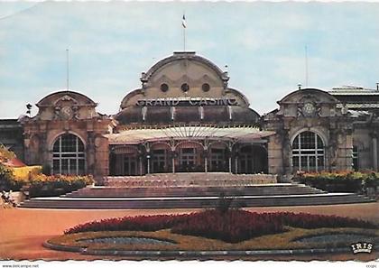 CPSM Vichy Reine des Villes d'Eaux - Le Grand Casino