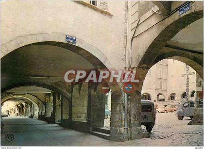 CPM Villefranche de Rouergue Aveyron Place ND Arcades du Consulat