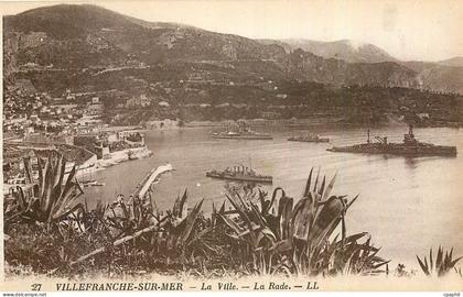 CPA Villefranche sur Mer La Ville La Rade Bateaux de guerre