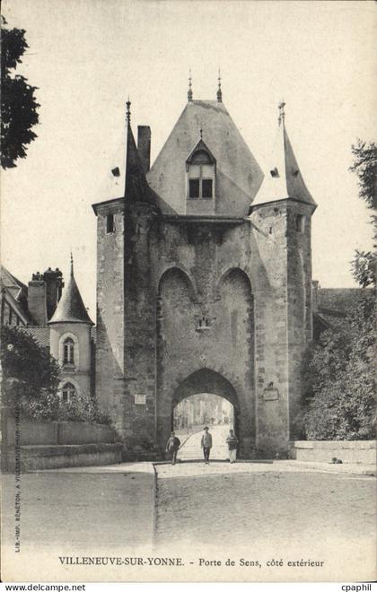 CPA Villeneuve sur Yonne Porte de Sens Cote exterieur