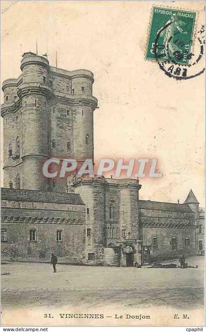 CPA Vincennes Le Donjon