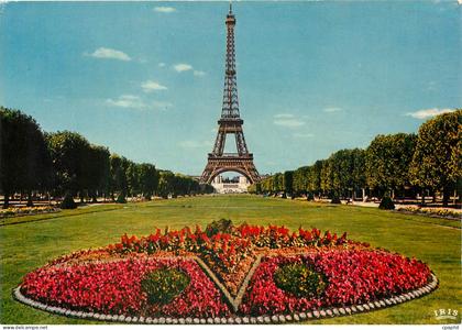 CPM Paris la Tour eiffel