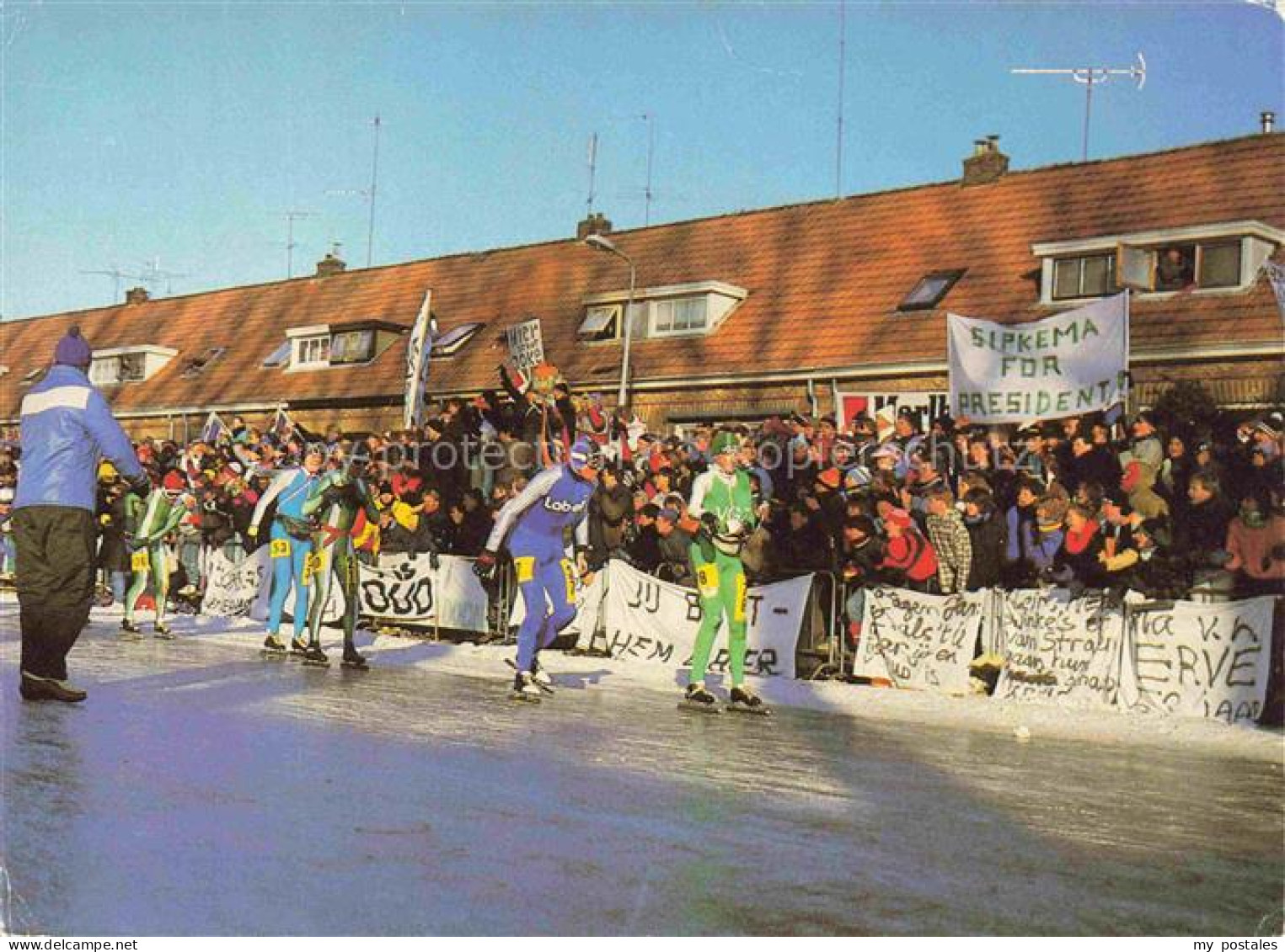 Franeker Friesland NL Elfstedentocht Eisschnelllauf Zuschauer Banner Sportverans