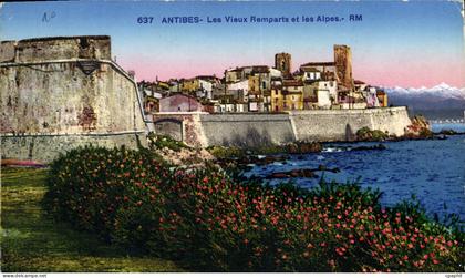 CPA Antibes Les vieux Remparts