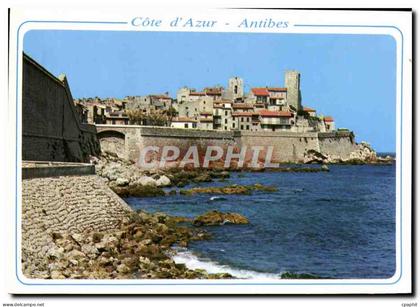 CPM Antibes Cote D'Azur La vieille ville et les remparts