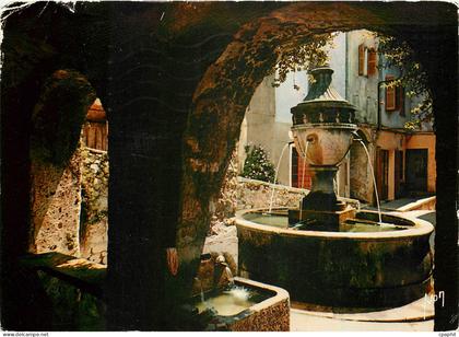 CPM Saint Paul Alpes Maritimes La vieille fontaine