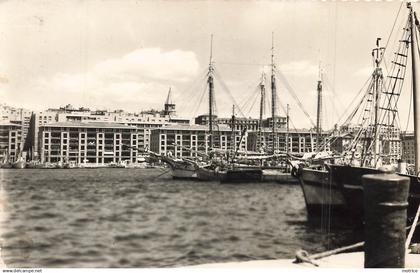 MARSEILLE - le vieux port.