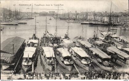 CPA Marseille Torpilleurs dans le vieux port