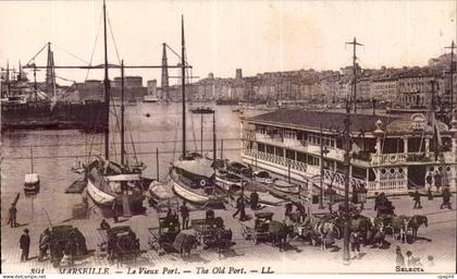 Marseille CPA le vieux port (bateaux)