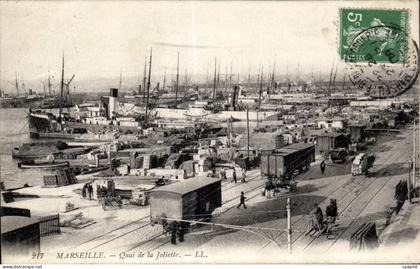 CPA Marseille Quai de la Joliette Bateaux
