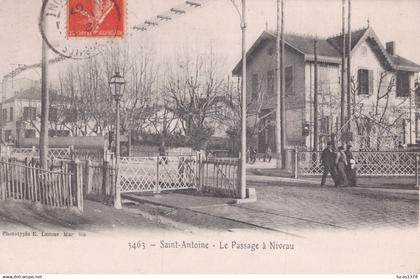 13 / MARSEILLE / SAINT ANTOINE / LE PASSAGE A NIVEAU / LACOUR 3463