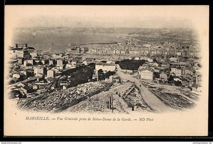 CPA Marseille, Vue Générale prise de Notre-Dame de la Garde