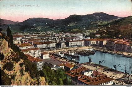 CPA Nice Le Port Bateaux