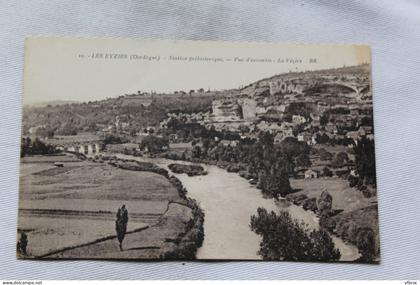 les Eyzies, vue d'ensemble, Dordogne 24