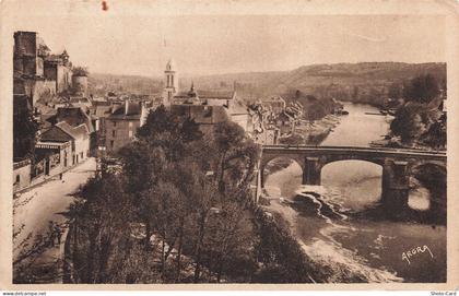 24 MONTIGNAC SUR VEZERE