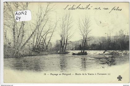 TERRASSON-LA-VILLEDIEU- BORDS DE LA VEZERE- VUE N° 2