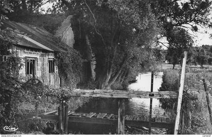 ARNIERES sur ITON . Le Vieux Moulin