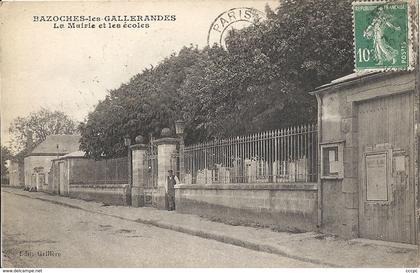 CPA Bazoches-les-Gallerandes Mairie et les écoles