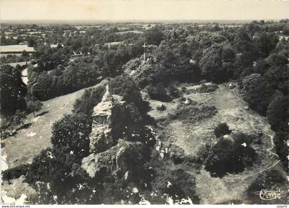 CPM Chailland (Mayenne) La Vierge et la Calvaire