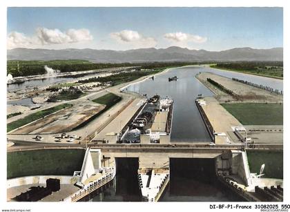 DI-BFP1-0277-68 - EN AVION AU-DESSUS DE BARRAGE DE VOGELGRUN - Les Ecluses