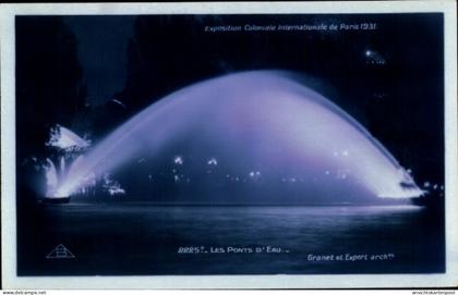 CPA Paris, Boulevard Saint Germain, Brunnenbeleuchtung bei Nacht, Exposition Coloniale 1931, Gr...