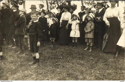 CARTE PHOTO Contrexeville Foule Enfants Ete 1914