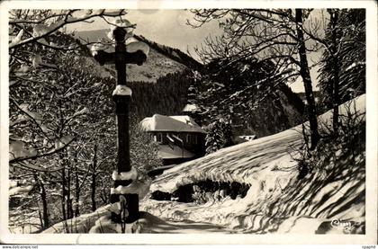 CPM Abondance Le calvaire l'abbaye et la pointe de Fremoux en hiver