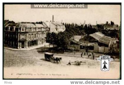59 Armentières - 4 ARMENTIERES - La Place de la République - cpa