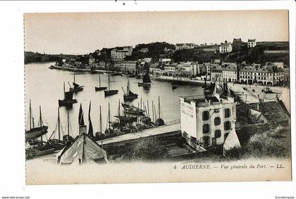 CPA-Carte postale France Audierne Vue générale du Port  VM31626at