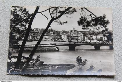H773, Cpm 1964 Audierne, vue sur le port et la ville, Finistère 29